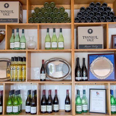 Tranquil Vale Vineyard Hotel Luskintyre Bagian luar foto