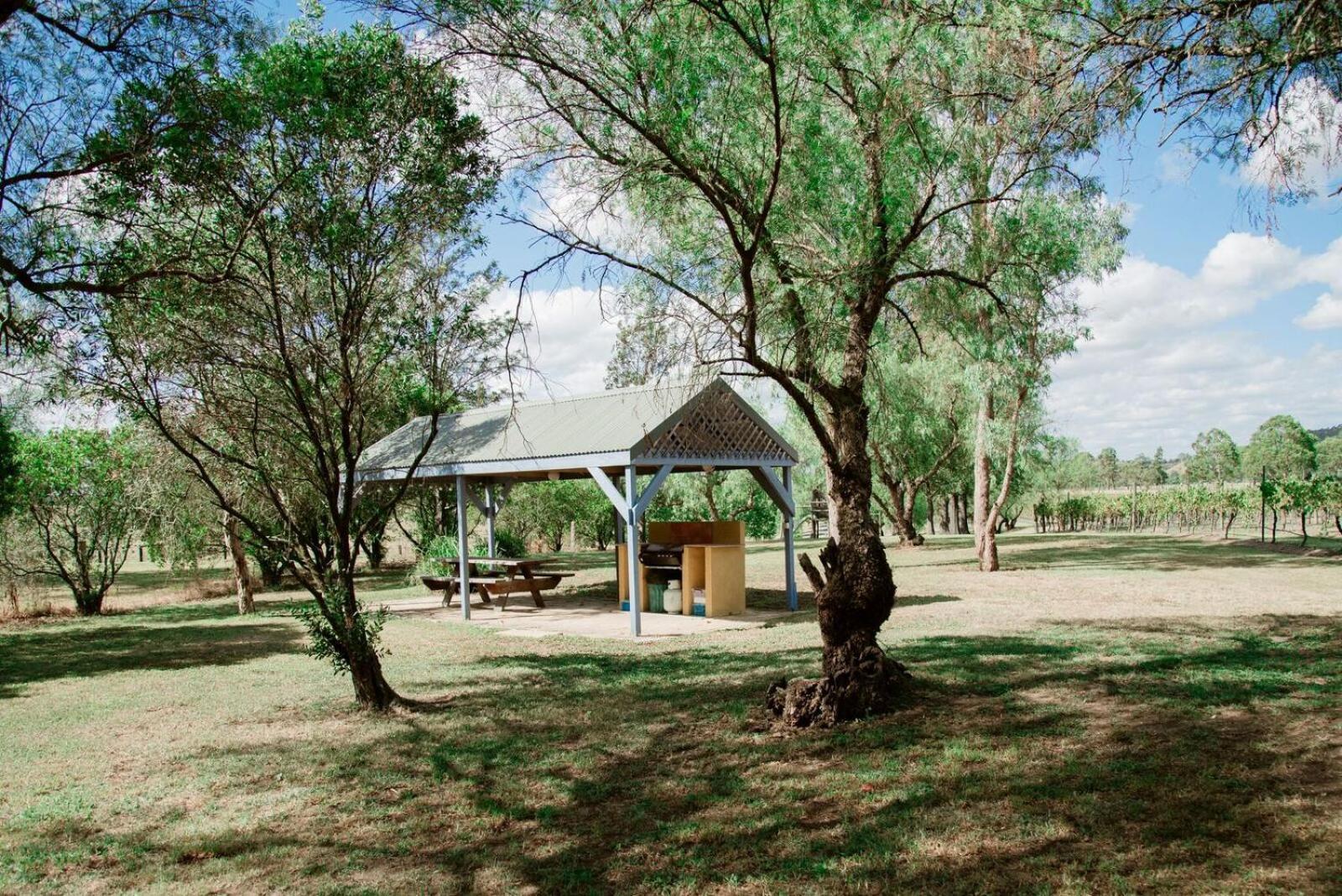 Tranquil Vale Vineyard Hotel Luskintyre Bagian luar foto