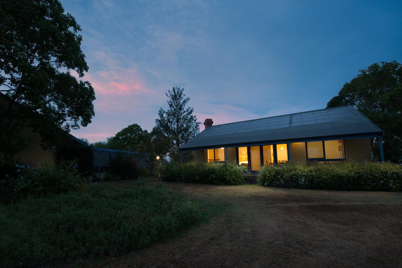 Tranquil Vale Vineyard Hotel Luskintyre Bagian luar foto