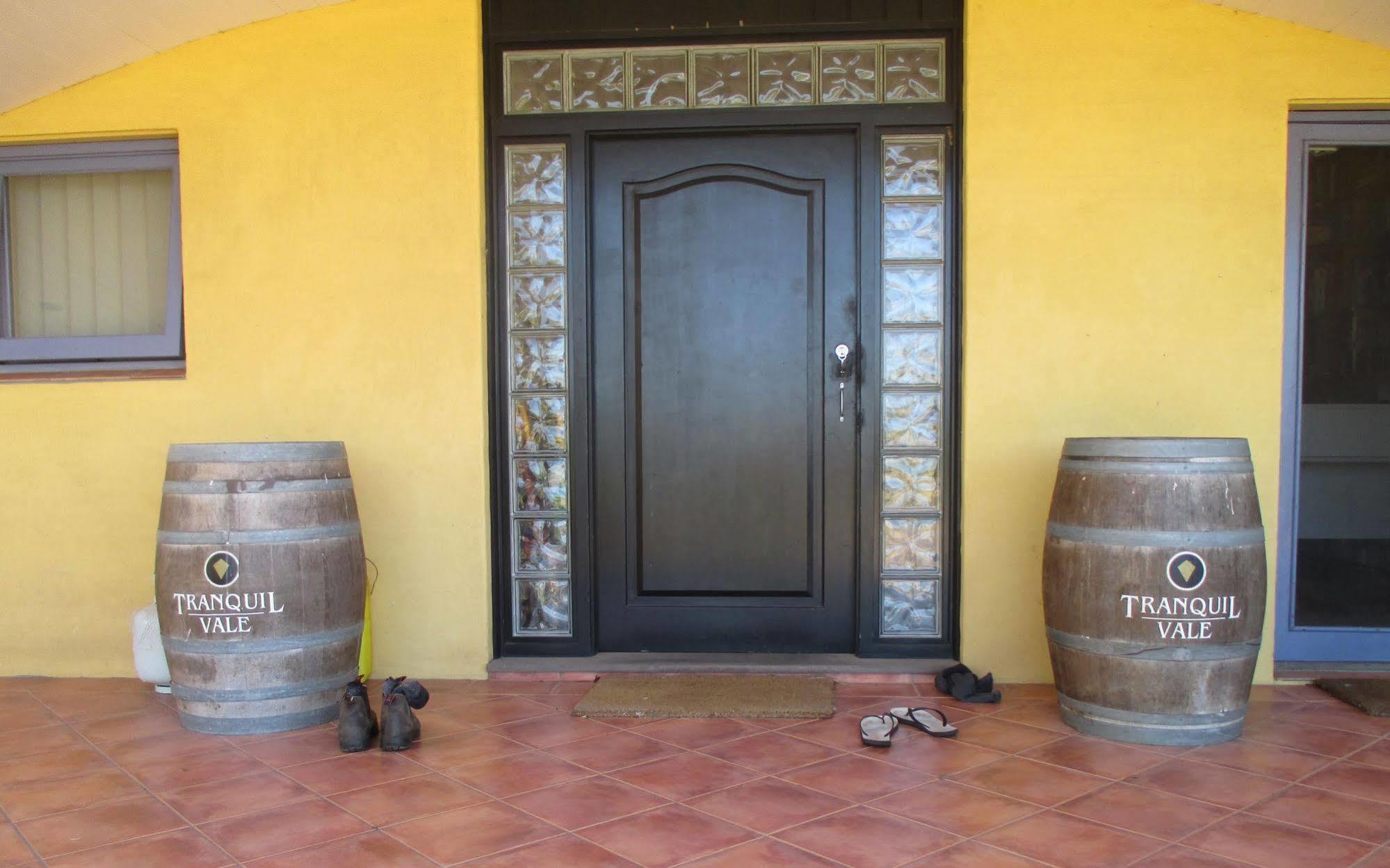 Tranquil Vale Vineyard Hotel Luskintyre Bagian luar foto